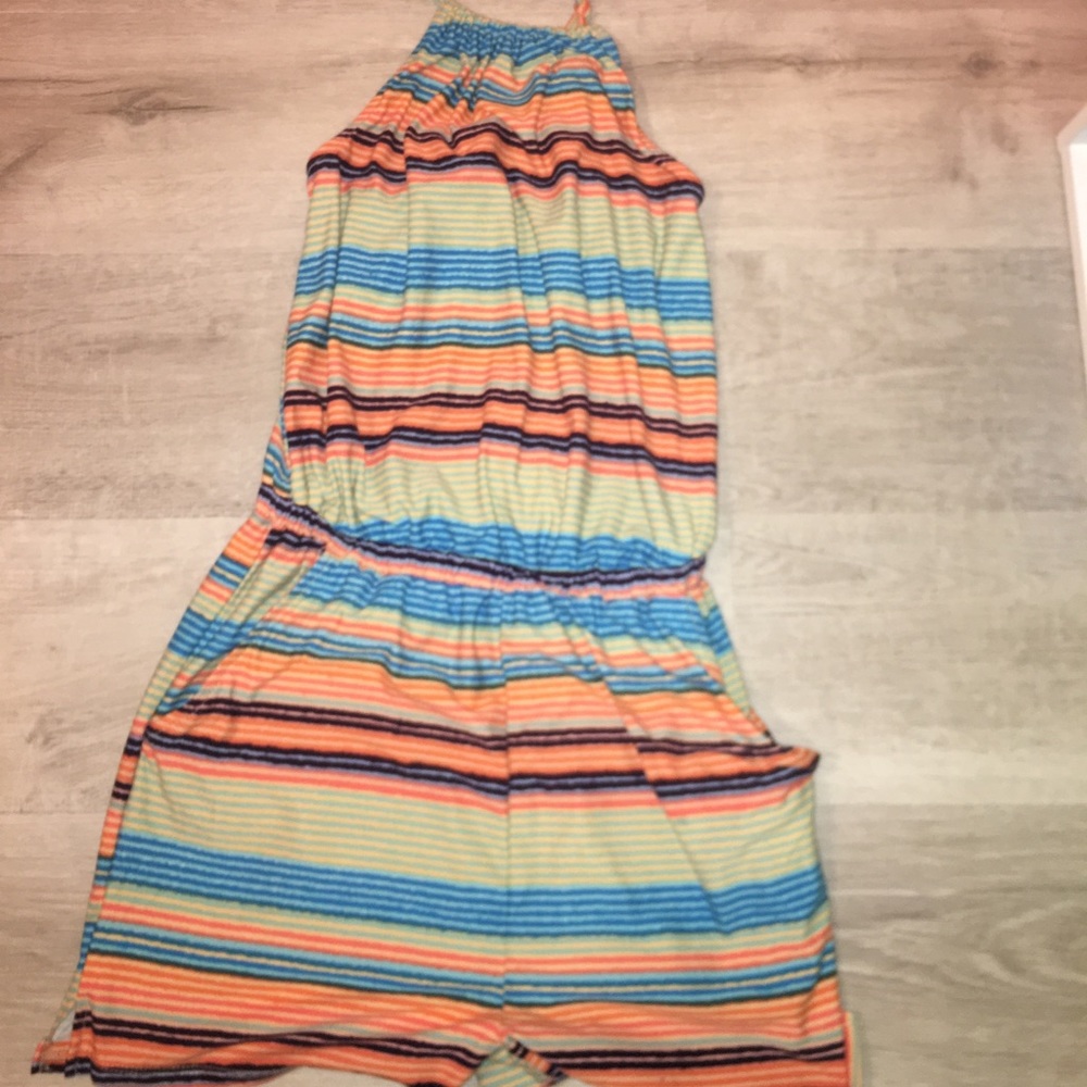 Stripped around the neck romper
